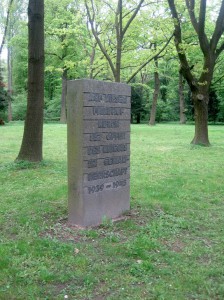 Friedhof Westerholz, Gedenkstein